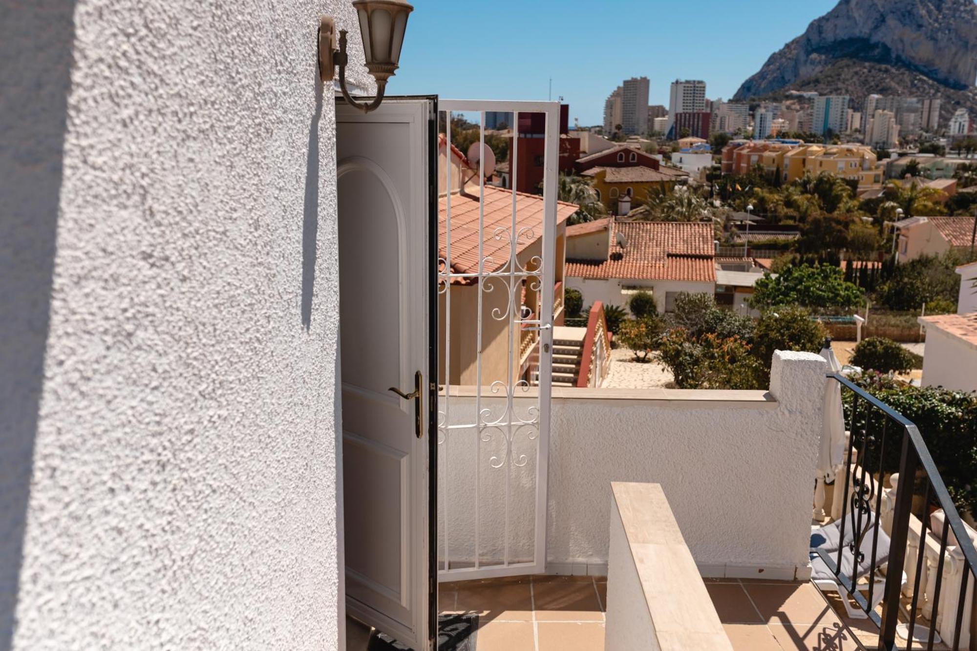 Vista Ifach Villa *